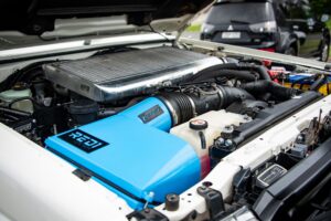 shows Torqit airbox on 79 Series
